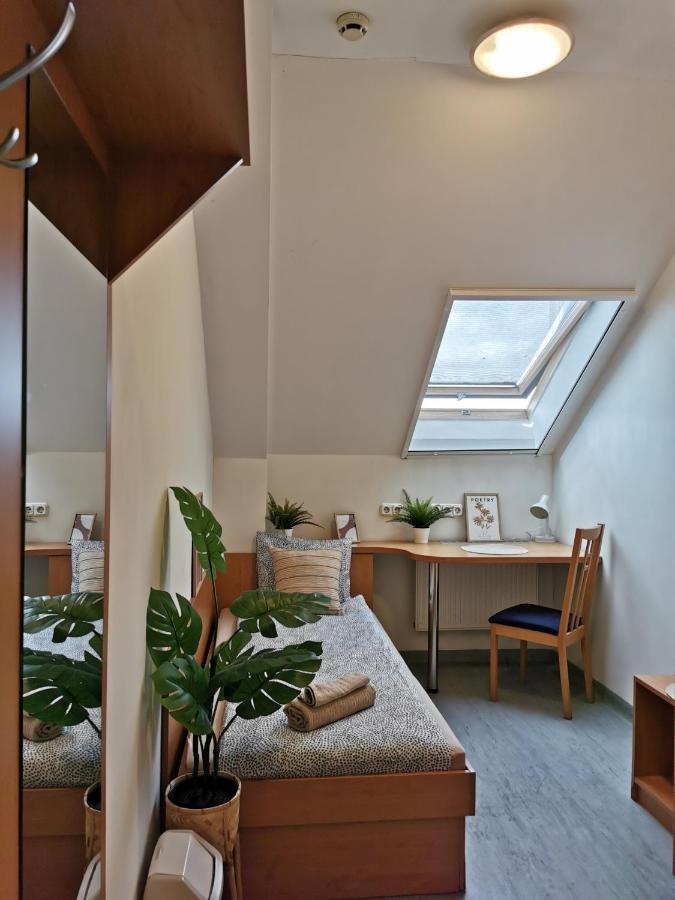 Hostel Hid Ifjusagi Szallo Dunaújváros Exteriér fotografie