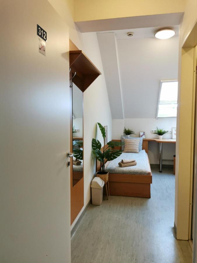 Hostel Hid Ifjusagi Szallo Dunaújváros Exteriér fotografie