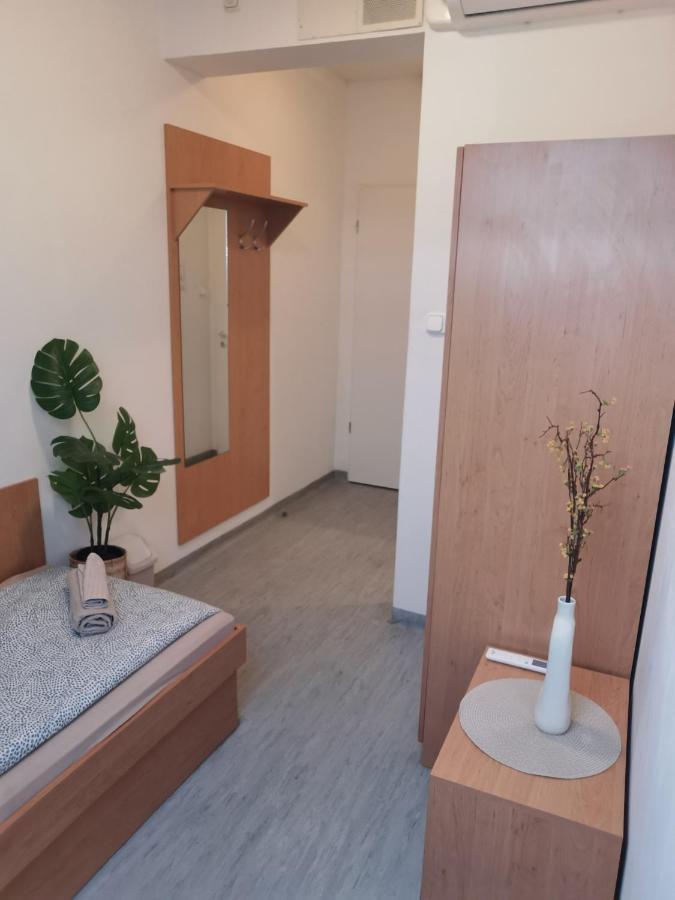 Hostel Hid Ifjusagi Szallo Dunaújváros Exteriér fotografie